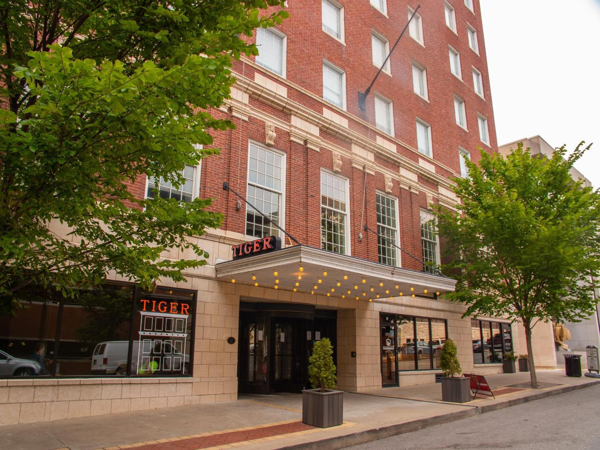 Voco The Tiger Hotel, Columbia, Mo, An Ihg Hotel Exterior photo